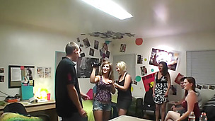 These students love to fuck in the dorm with friends